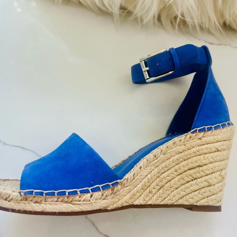 Vince Camuto bold cobalt